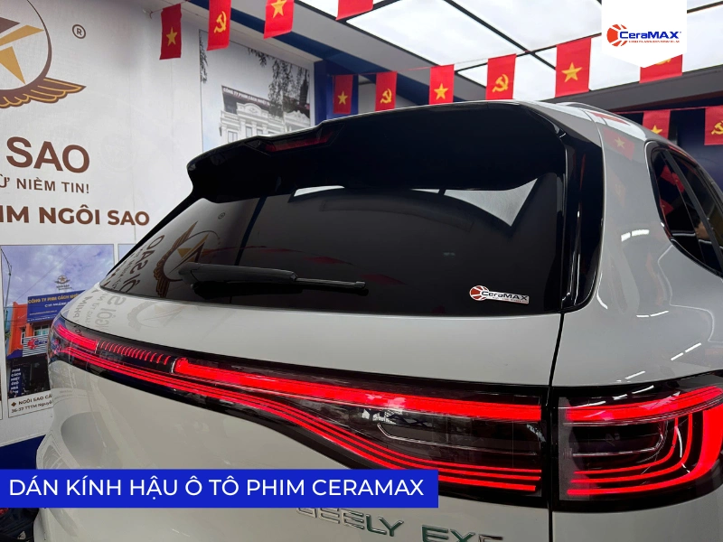 Dán phim cách nhiệt kính hậu ô tô CeraMAX